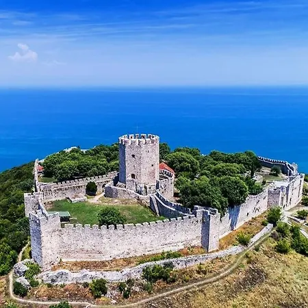 Ihor- Private Pool -pieria *