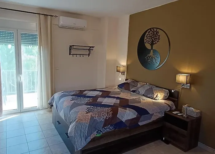 Ihor- Private Pool -pieria